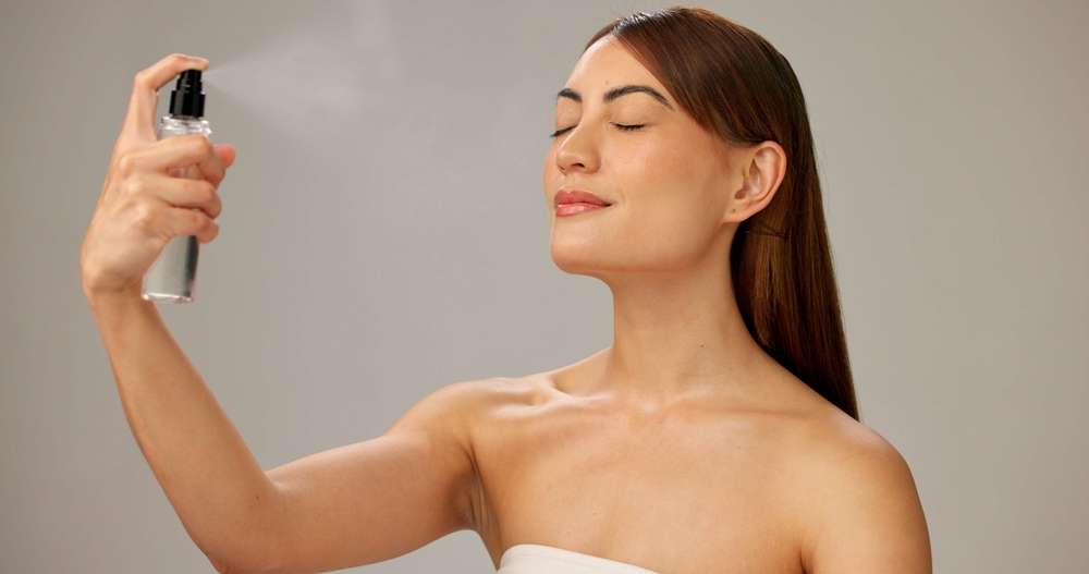 10 nejlepších fixačních sprejů na make-up (setting spray) – recenze a použití